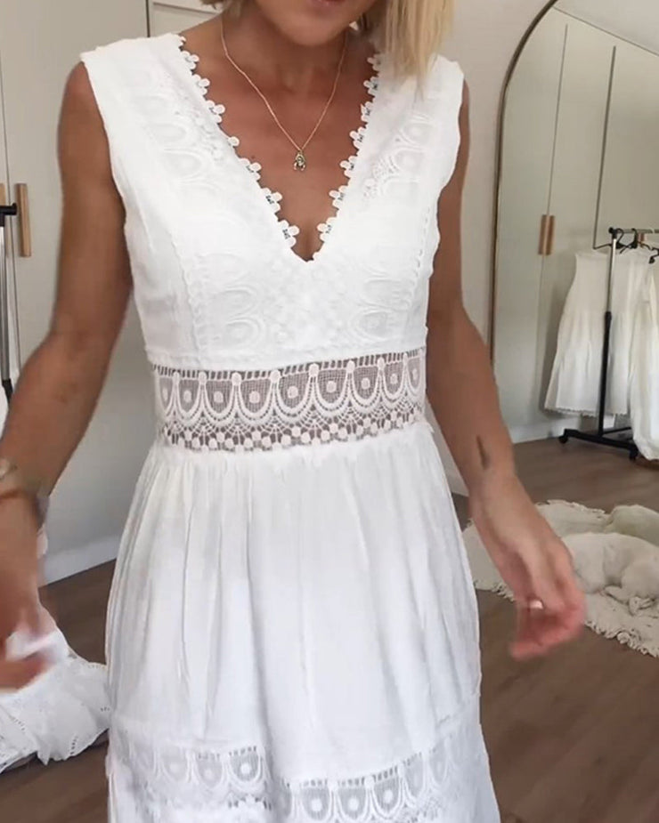 María™ | Elegante Vestido de Encaje con Escote en V