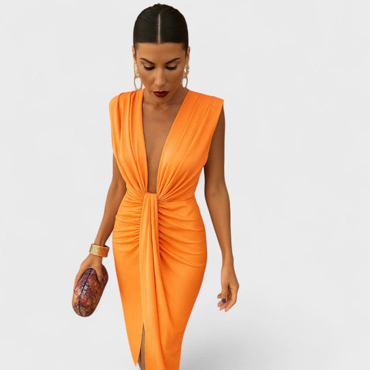 Julia | Vestido con Escote Abierto y Plisado Elegante